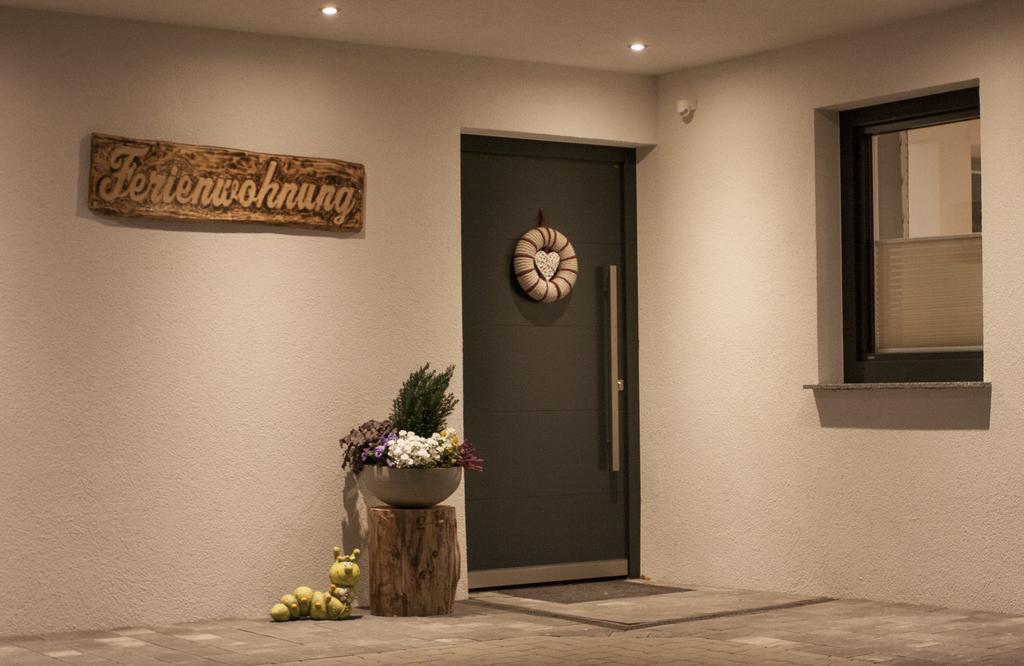 ノイシュティフト・イム・シュトゥーバイタールHaus Jedelerアパートメント エクステリア 写真